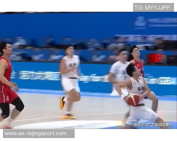全运U22男篮半决赛广东队轻松战胜上海队李奕臻表现出色砍下18分5板2助